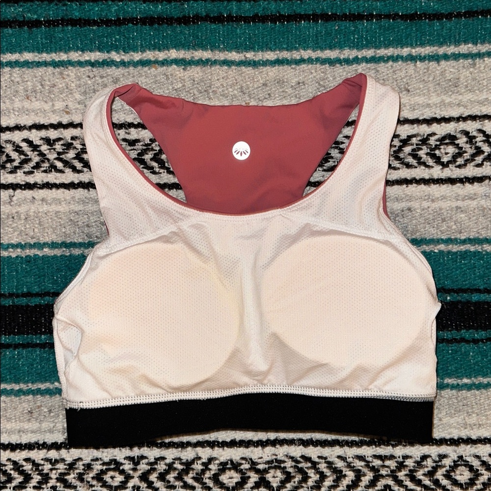 Senita Athletics *NWOT* Women's Sports Bra with Removable Pads - Picture 9 of 11